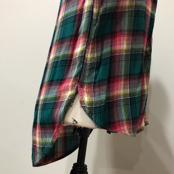AE | Plaid Boyfriend Fit Flannel - S - Picture 4 of 7